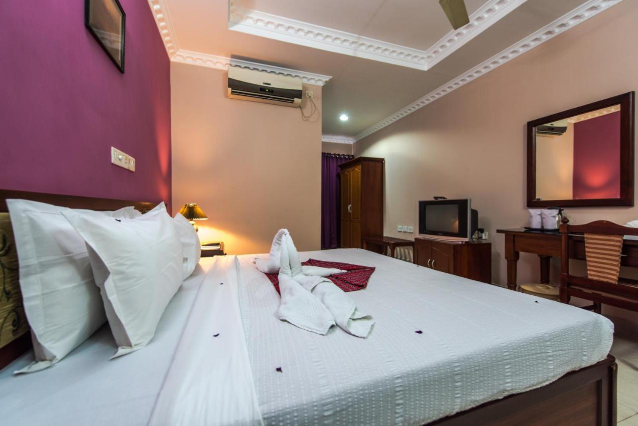 Kallada Hotels&Resorts Thrissur Exterior foto