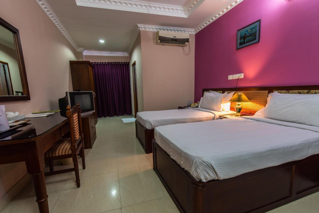 Kallada Hotels&Resorts Thrissur Exterior foto